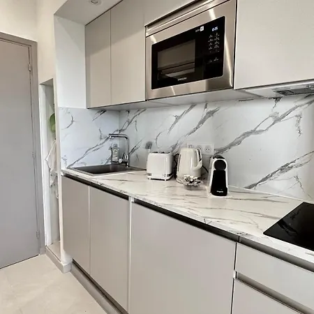 Magnifique Studio 22m2, De Luxe, Vue Mer, Parking * Vallauris